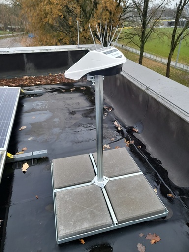 AC-104 Mounting bracket reference station flat roof